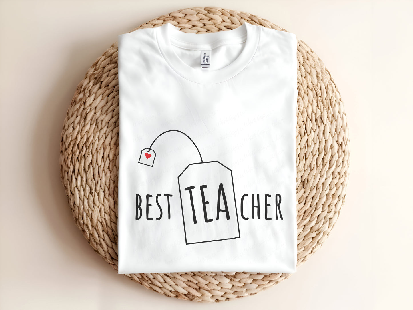 Adult graphic t-shirt featuring “Best Teacher” design, unisex tee perfect for teachers, classroom wear, or appreciation gifts.